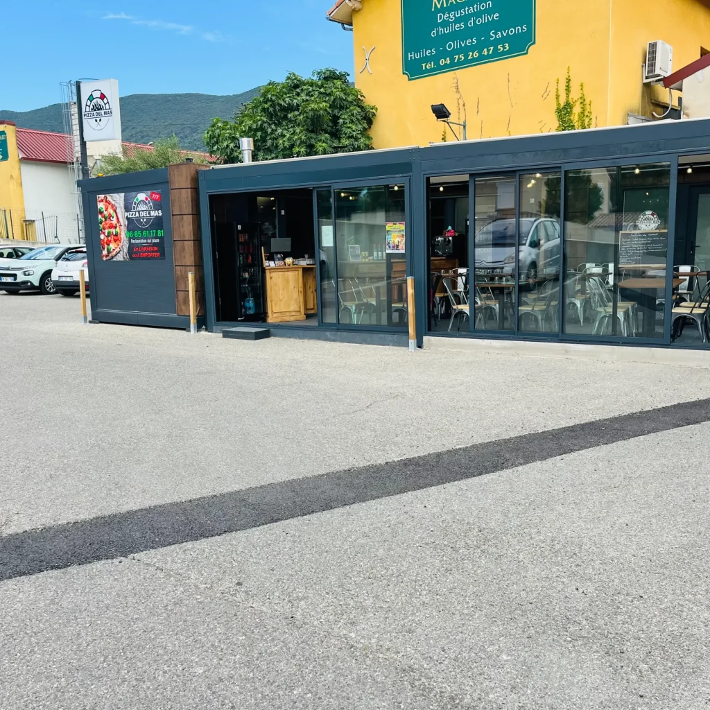 nouvelle terrase chez pizza del mas à Nyons
