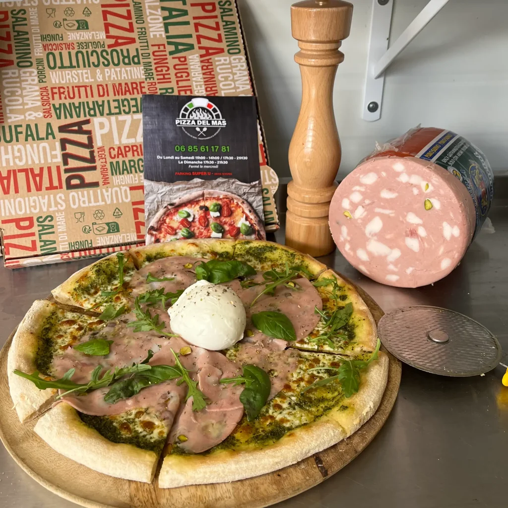 la pizza du mois chez pizza del mas à Nyons